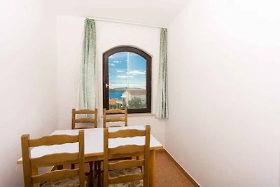 Holiday flat family holiday Seget Vranjica