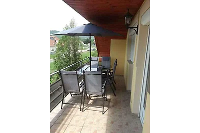 Ferienwohnung mit Garten und Kinderschaukel