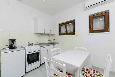 Ferienwohnung mit Klimaanlage und Terrasse in