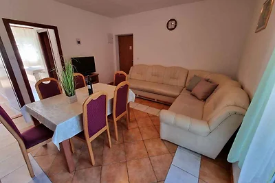 Ferienwohnung mit Balkon und Klimaanlage