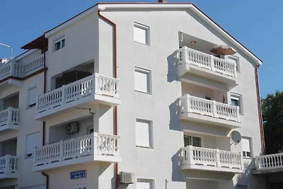 Ferienwohnung mit Balkon und Meerblick