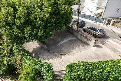 Studio mit Balkon und Klimaanlage