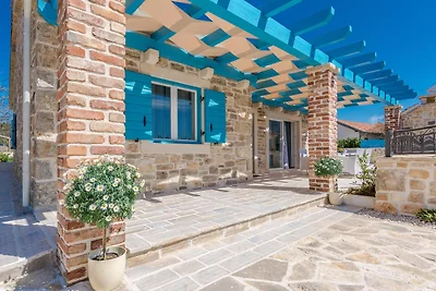 Villa mit Pool, Klimaanlage und Grill