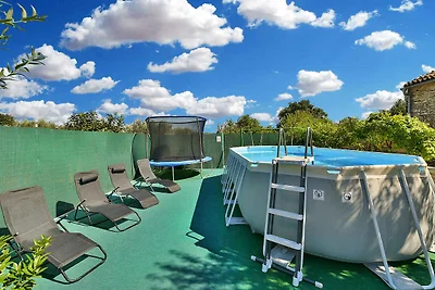 Ferienhaus mit Pool und Klimaanlage