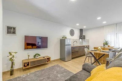 Apartment mit Balkon, Klimaanlage, Wi-Fi, Par