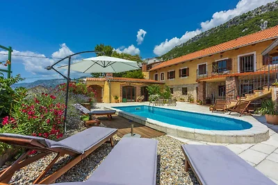Holiday home relaxing holiday Grizane