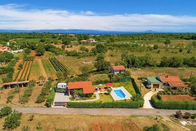 Ferienhaus mit Pool