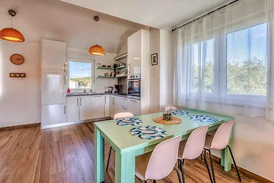 Ferienwohnung mit Balkon und Grill