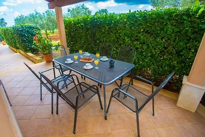 Ferienwohnung mit Pool und Klimaanlage