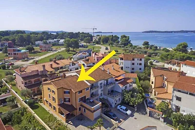 Ferienwohnung mit Terrasse und Balkon