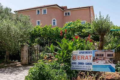 Ferienwohnung mit Aussenpool und Meerblick