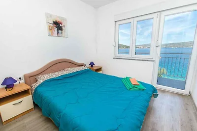 Ferienwohnung am Meer mit Balkon