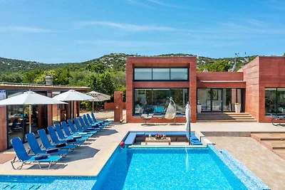 Steinhaus mit privatem Pool und herrlicher Na