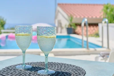 Casa de vacaciones Vacaciones de reposo Podstrana