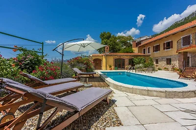 Holiday home relaxing holiday Grizane