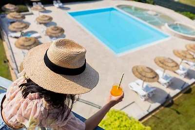 Studio mit Klimaanlage, Balkon und Pool