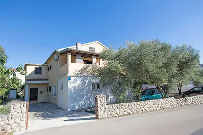 Ferienwohnung mit Klimaanlage und Balkon