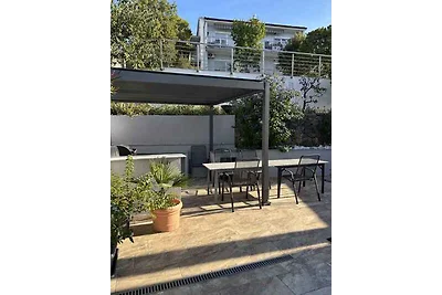 Studio mit Klimaanlage und Terrasse