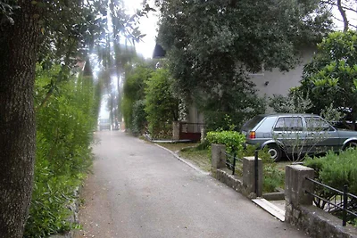 Ferienwohnung mit Terrasse und Grill