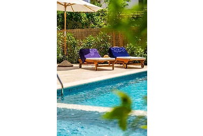 Ferienhaus mit Pool und Klimaanlage