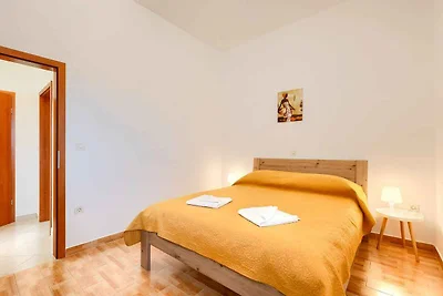 Ferienwohnung mit Klimaanlage und Balkon