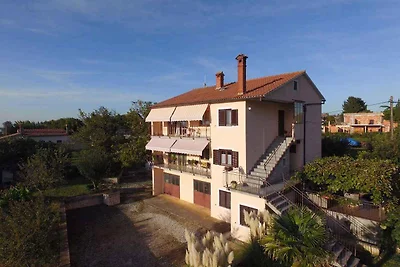 Ferienwohnung mit Terrasse und Whirlpool im