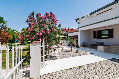 Komfortables Ferienhaus Pianeta in Sabunike m