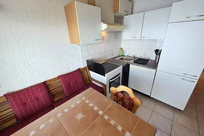 Ferienwohnung mit Balkon, 150 m vom Meer