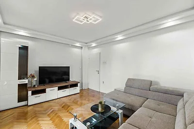 Ferienwohnung mit Klimaanlage und Pool