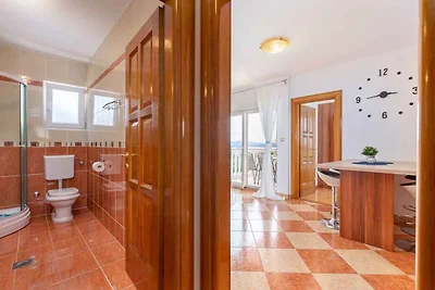 Ferienwohnung mit Balkon und Meerblick