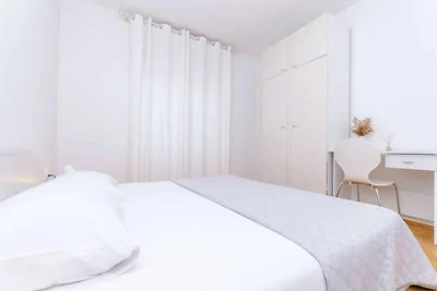Ferienwohnung mit Klimaanlage und Meerblick i