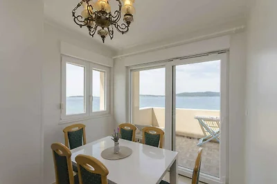 Ferienwohnung mit Balkon und Klimaanlage