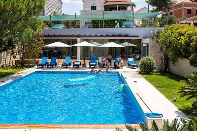 Ferienwohnung mit Blick auf den Pool und den