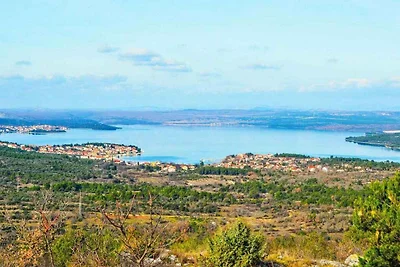 Komfortable Ferienwohnung Bilice mit Aussenpo