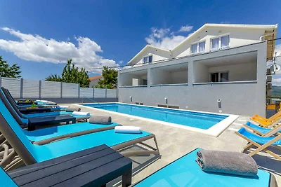 Ferienwohnung mit Schwimmbad