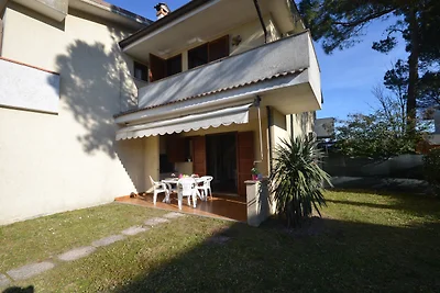 Ferienwohnung mit Terrase und Klimaanlage