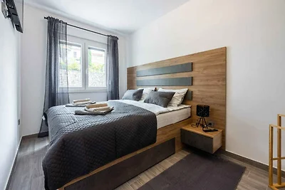 Ferienwohnung mit Terrasse und Klimaanlage