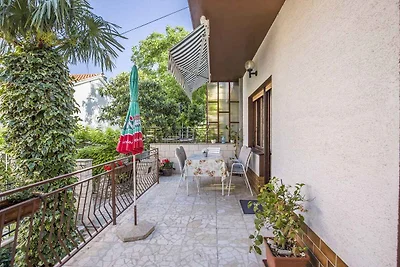 Apartment für vier Personen, nur 200 Meter vo