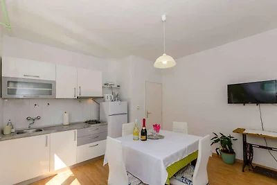 Ferienwohnung mit Klimaanlage, Terrasse und M
