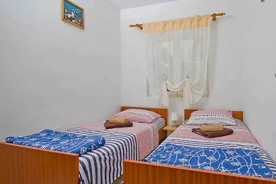 Studio-Apartment für 2–3 Personen, 10 m vom M