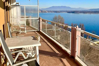Ferienwohnung mit Blick auf den Lago Maggiore