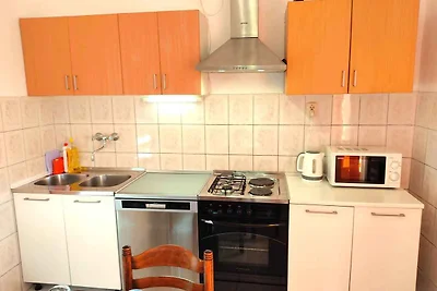 Ferienwohnung mit Meerblick 200 m vom Strand