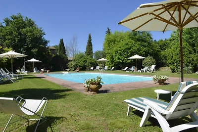 Villa mit Aussenpool und WLAN