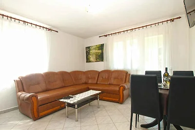 Ferienhaus mit Swimmingpool und überdachter