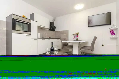 Ferienwohnung mit Klimaanlage und Terrasse in