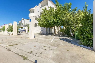 Ferienwohnung mit Balkon und Klimaanlage