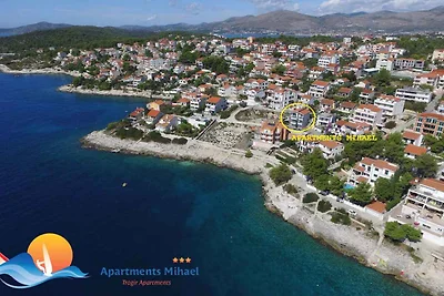 Appartamento Vacanza con famiglia Okrug Gornji