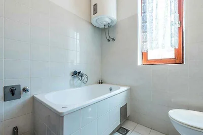 Apartment Zirje mit Meerblick in Strandnähe