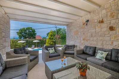 Villa mit Pool