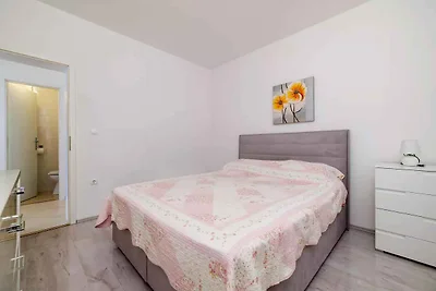 Ferienwohnung mit Terrasse und Meerblick